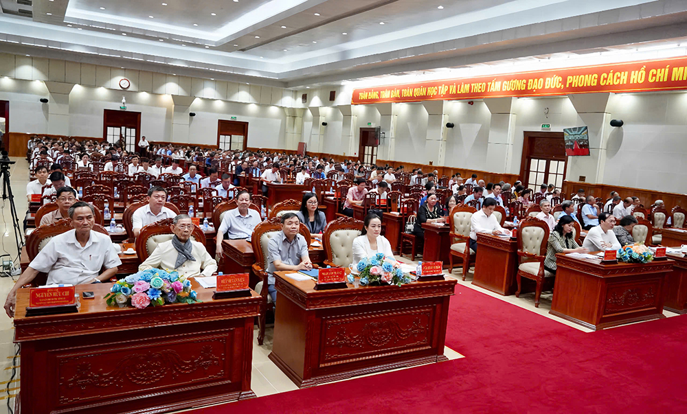 Triển khai Nghị quyết Đại hội Đảng bộ tỉnh đến hơn 33.300 cán bộ, đảng viên