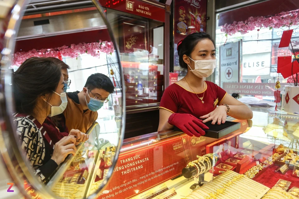 Giá vàng hôm nay 24/7: Vàng miếng SJC và vàng nhẫn giảm sốc gần 1 triệu đồng